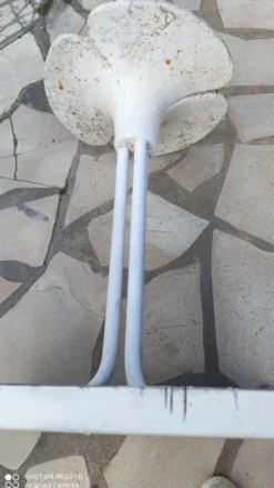 Table de jardin ou bistrot pied acier et fibre plateau vers 1970