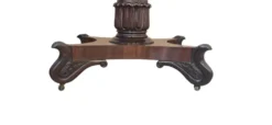 Table de jeu en livre ancien en acajou.