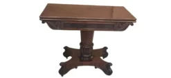 Table de jeu en livre ancien en acajou.
