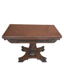Table de jeu en livre ancien en acajou.