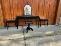 Table de maquillage Art Déco française noire, chaise et tables de nuit, ensemble de 4