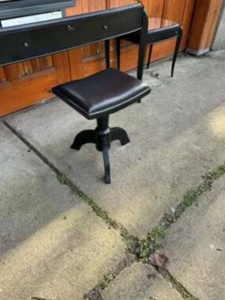 Table de maquillage Art Déco française noire, chaise et tables de nuit, ensemble de 4