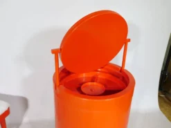 Table de maquillage en plastique par Studio Kastilia pour Fanini Fain S.P.A., années 1970.