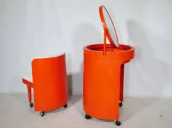 Table de maquillage en plastique par Studio Kastilia pour Fanini Fain S.P.A., années 1970.