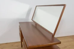 Table de maquillage en teck du milieu du siècle par Victor Wilkins pour G-Plan, Royaume-Uni, années 1960.