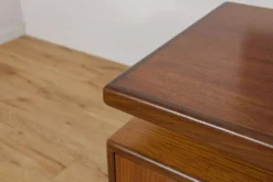 Table de maquillage en teck du milieu du siècle par Victor Wilkins pour G-Plan, Royaume-Uni, années 1960.