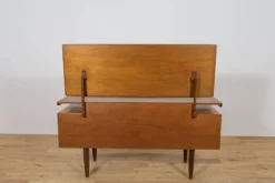 Table de maquillage en teck du milieu du siècle par Victor Wilkins pour G-Plan, Royaume-Uni, années 1960.