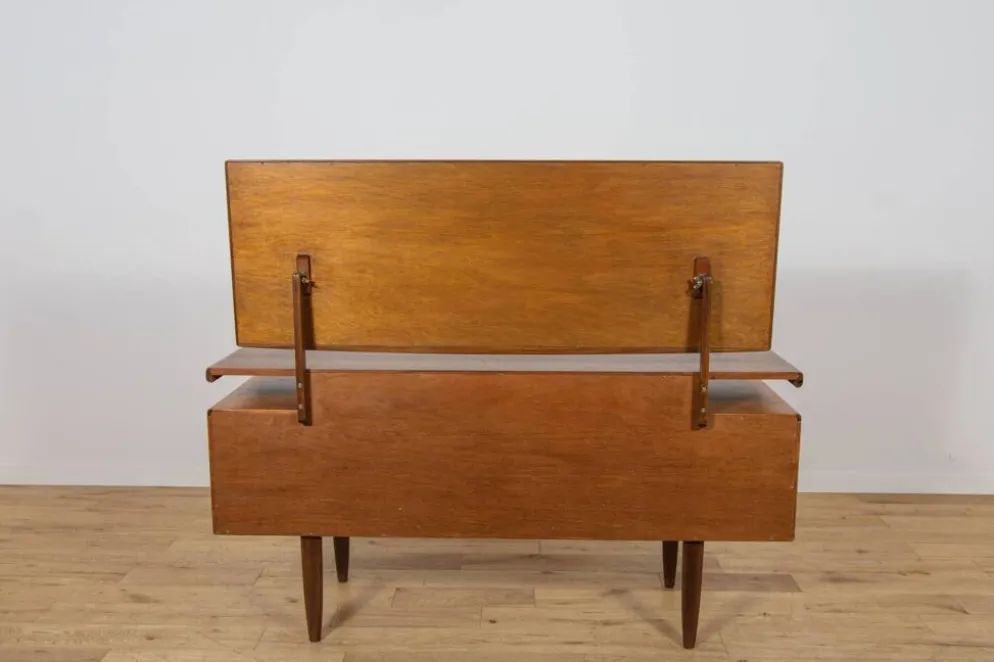 Table de maquillage en teck du milieu du siècle par Victor Wilkins pour G-Plan, Royaume-Uni, années 1960.