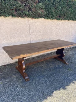Table de monastère 1920