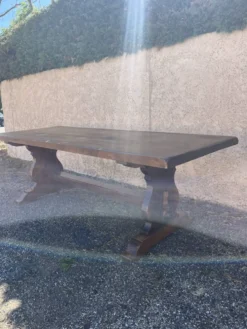 Table de monastère 1920