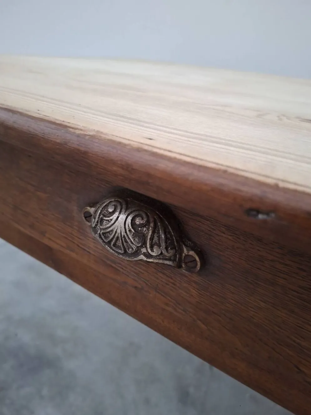 Table de métier ancienne, 2 tiroirs, piètements Louis Philippe