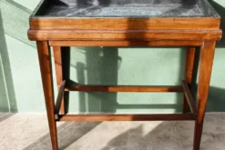 Table de métier, début 20ème, en bois et zinc riveté