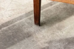Table de métier, début 20ème, en bois et zinc riveté