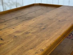 Table de métiers 19ème en sapin d'origine anglaise
