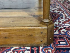 Table de métiers 19ème en sapin d'origine anglaise