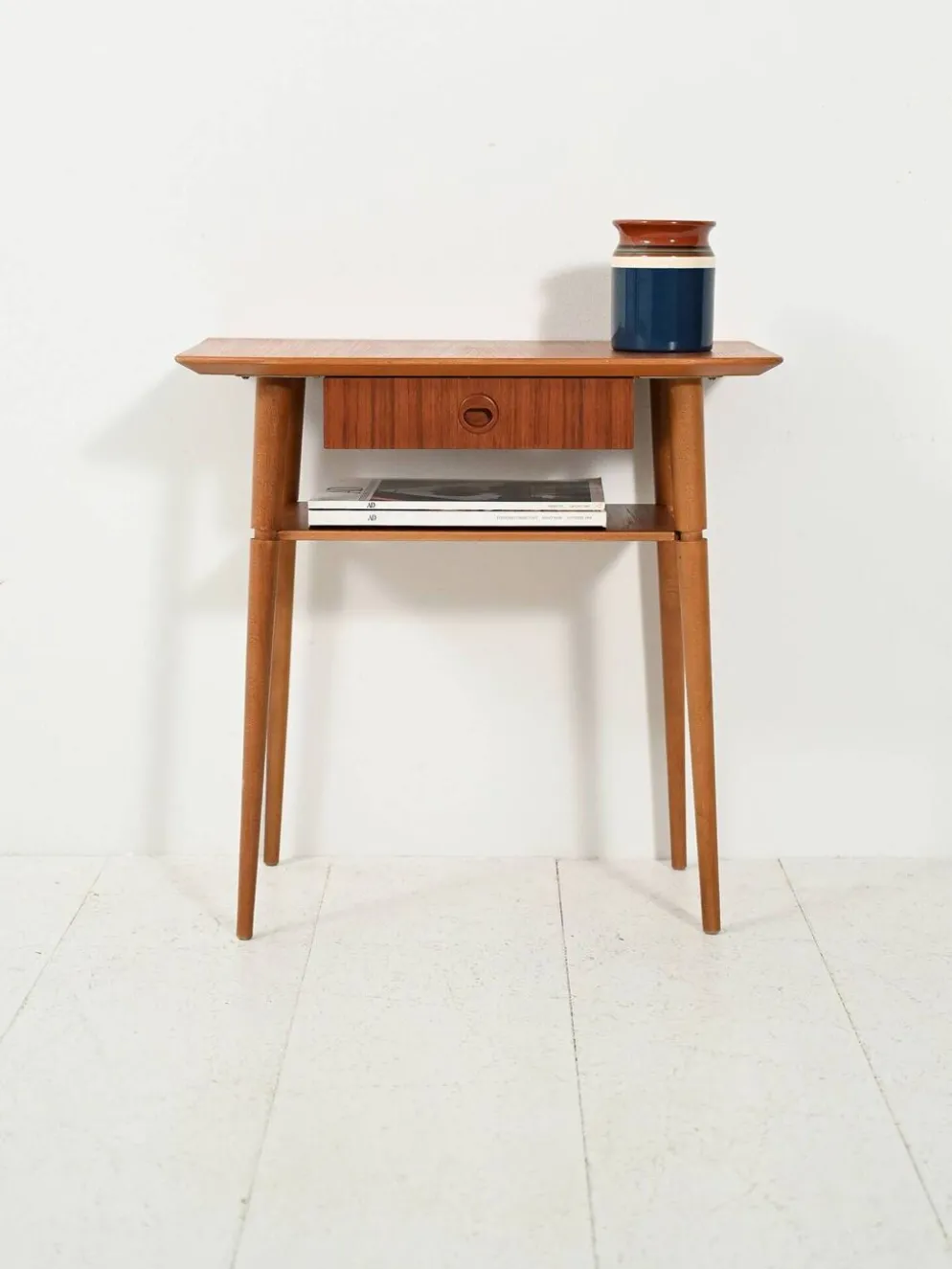 Table de nuit en teck scandinave des années 1960