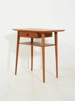 Table de nuit en teck scandinave des années 1960