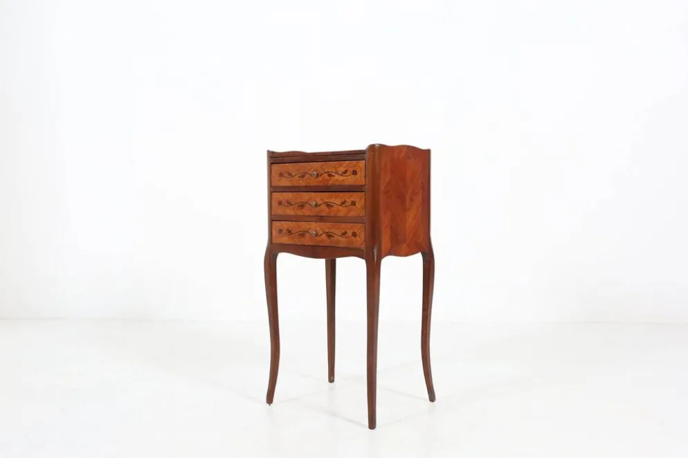 Table de nuit ou petit cabinet de style Napoléon III du 20e siècle