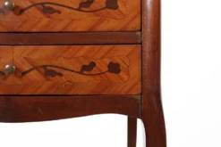 Table de nuit ou petit cabinet de style Napoléon III du 20e siècle