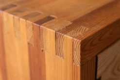 Table de nuit par Ate van Apeldoorn