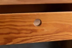 Table de nuit par Ate van Apeldoorn