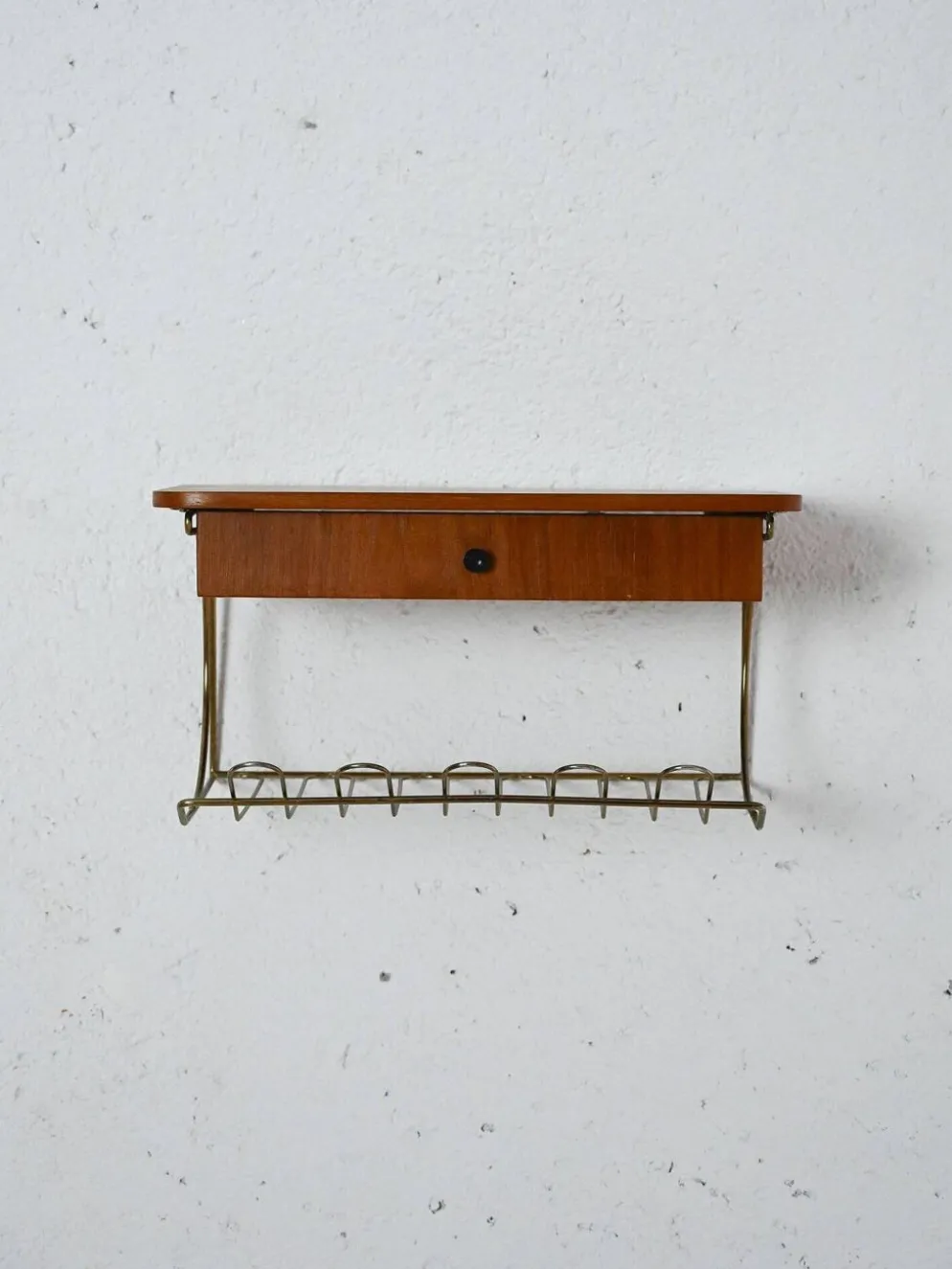 Table de nuit suspendue des années 60