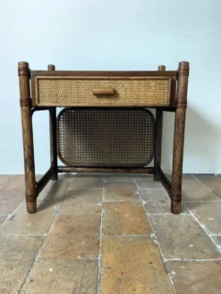 Table de nuit, table d’appoint