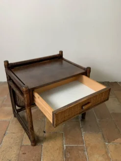 Table de nuit, table d’appoint