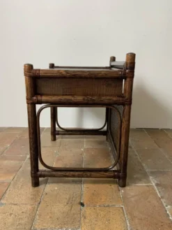 Table de nuit, table d’appoint