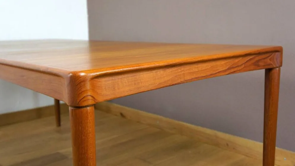 Table de Repas Danoise en Teck de Henry Walter Klein Édition Bramin 1960