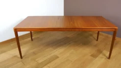Table de Repas Danoise en Teck de Henry Walter Klein Édition Bramin 1960