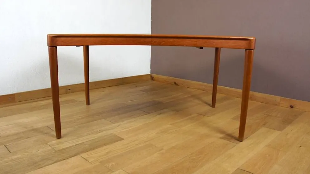 Table de Repas Danoise en Teck de Henry Walter Klein Édition Bramin 1960
