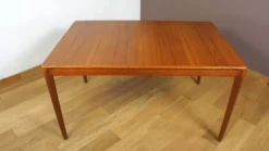 Table de Repas Danoise en Teck de Henry Walter Klein Édition Bramin 1960