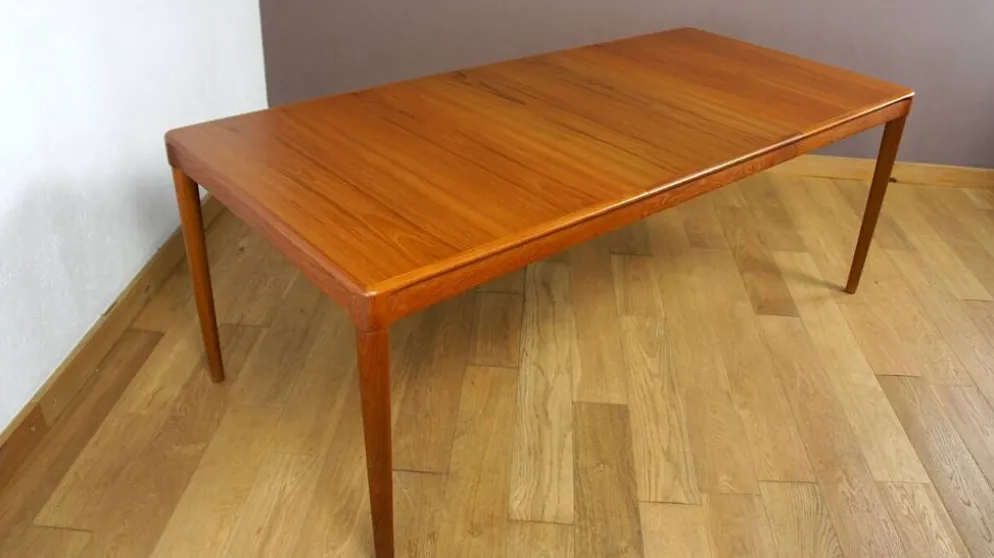 Table de Repas Danoise en Teck de Henry Walter Klein Édition Bramin 1960