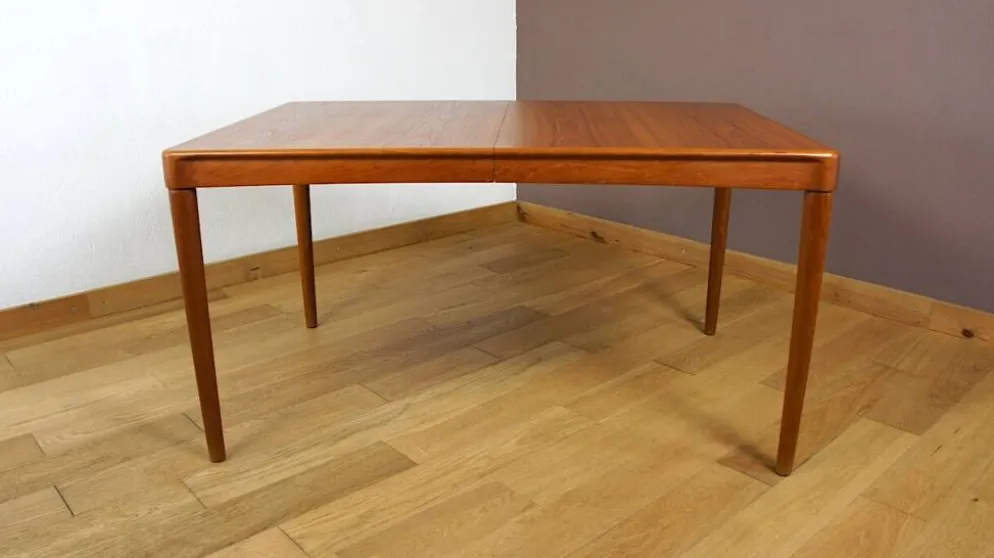 Table de Repas Danoise en Teck de Henry Walter Klein Édition Bramin 1960