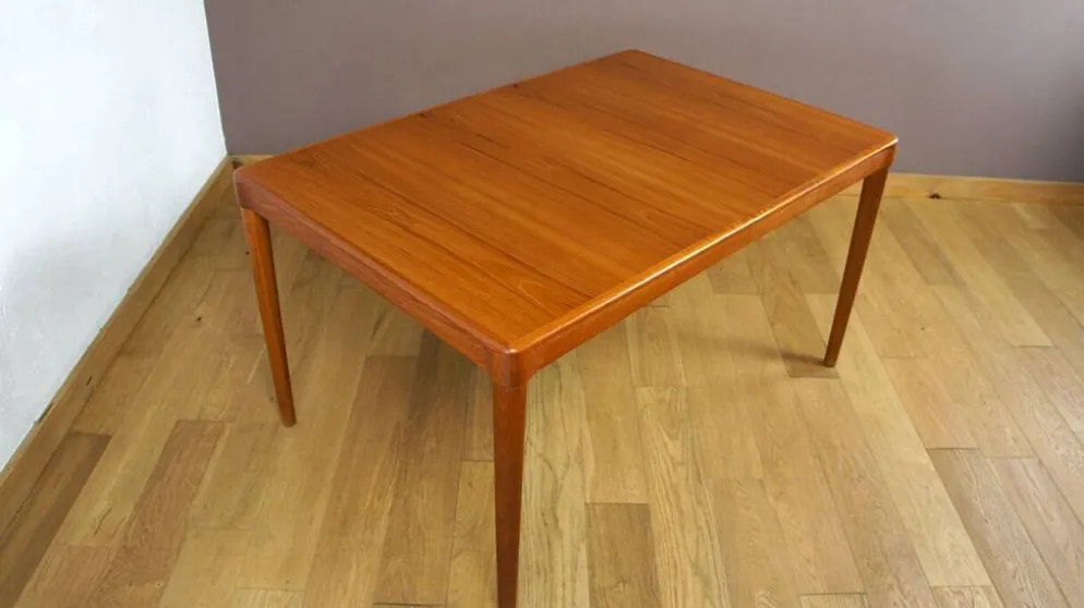 Table de Repas Danoise en Teck de Henry Walter Klein Édition Bramin 1960