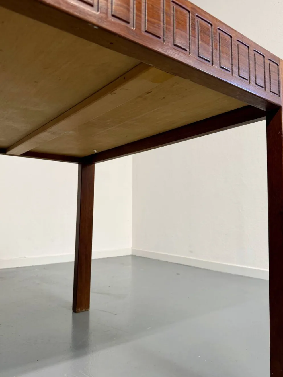 Table de repas extensible design italien 60 palissandre géométrique