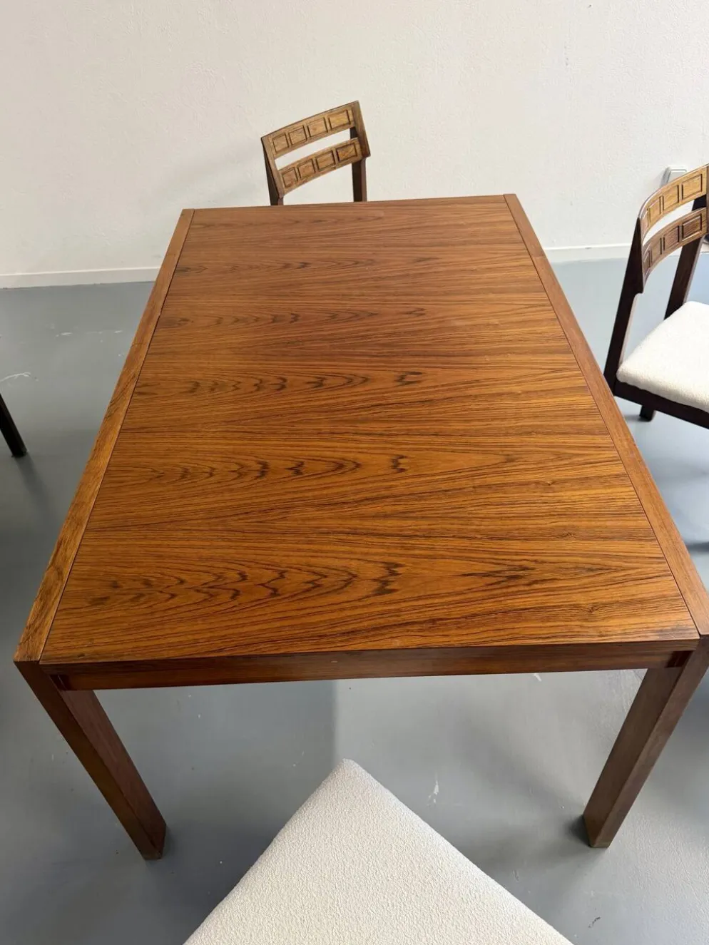 Table de repas extensible design italien 60 palissandre géométrique