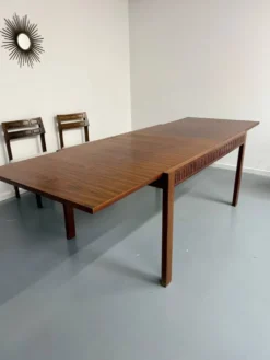Table de repas extensible design italien 60 palissandre géométrique