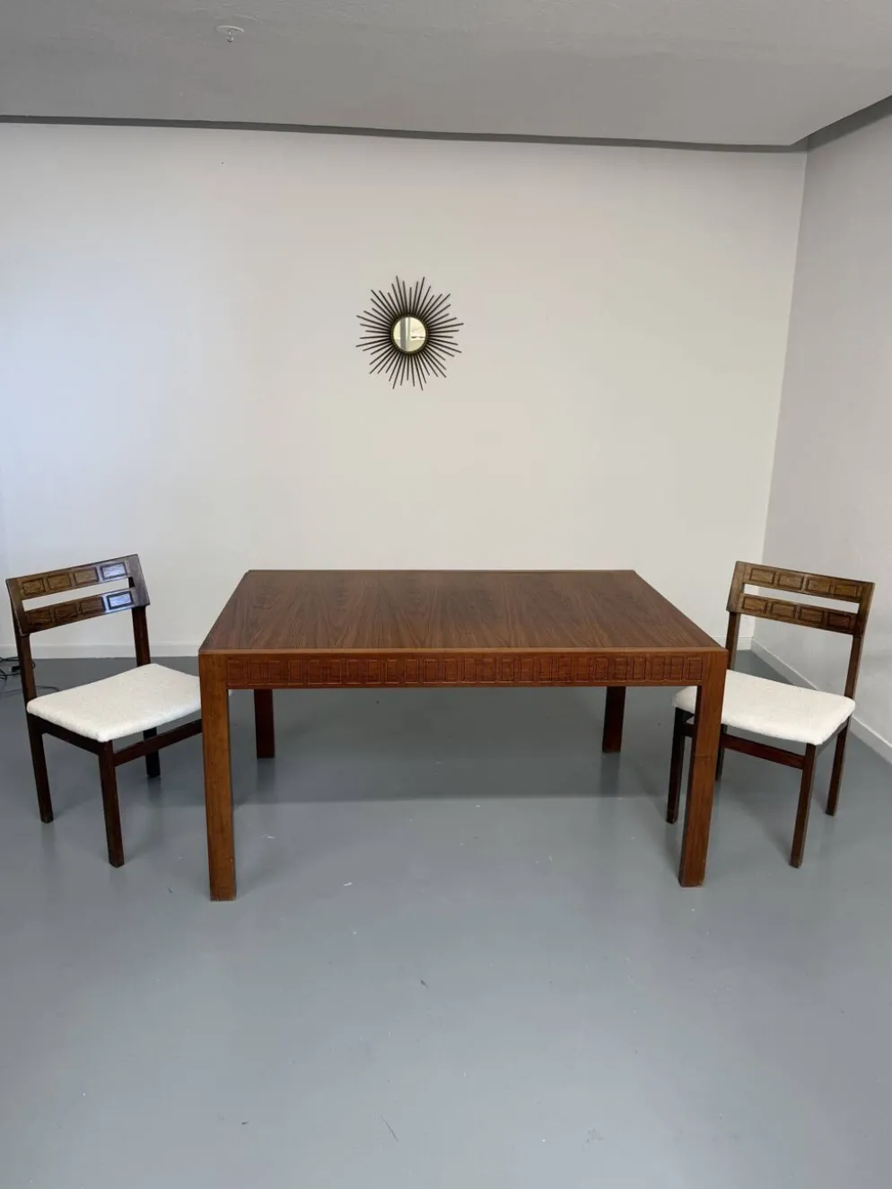 Table de repas extensible design italien 60 palissandre géométrique