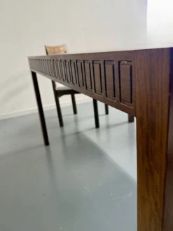 Table de repas extensible design italien 60 palissandre géométrique