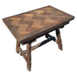 Table de repas extensible rustique en chêne parqueté