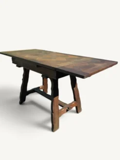 Table de repas extensible rustique en chêne parqueté
