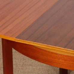 Table de repas ronde extensible en teck, 1970