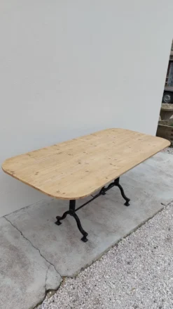 Table de restaurant bistrot en fonte -1m76