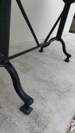 Table de restaurant bistrot en fonte -1m76