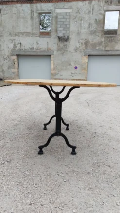 Table de restaurant bistrot en fonte -1m76