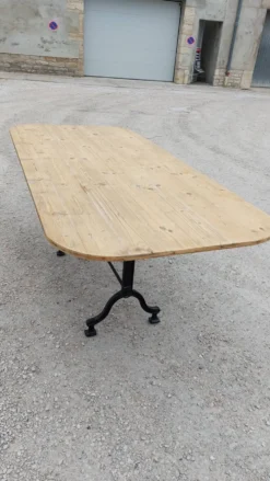 Table de restaurant bistrot en fonte -1m76