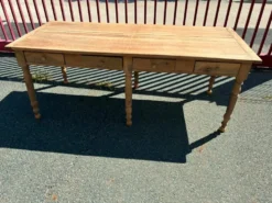 Table de salle à manger