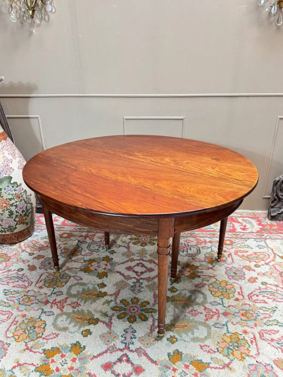 Table de salle à manger a bandeau en acajou de style louis xvi